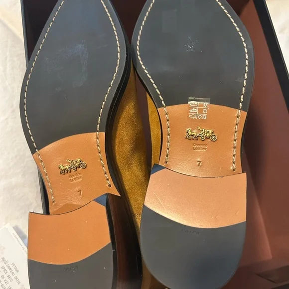 Suede boot - Picture 4 of 5